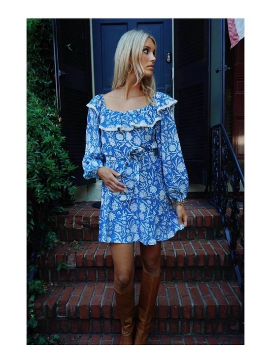 Smith & Quinn Dresses & Skirts - Smith & Quinn NWT Lace Trim Ruffle Neck Long Sleeve Blue Floral Dress‎ Large